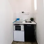 Centre Loft Next To Synagogue 아파트 *
