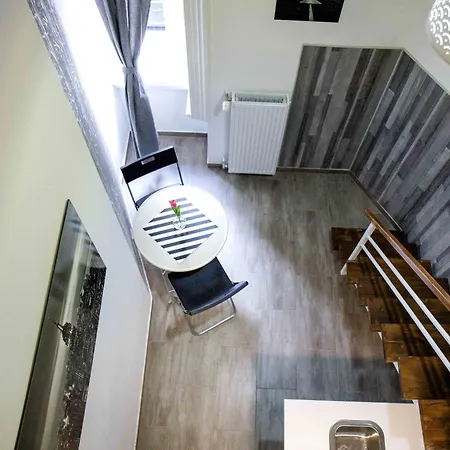 Centre Loft Next To Synagogue Διαμέρισμα *