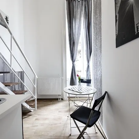 公寓 Centre Loft Next To Synagogue *